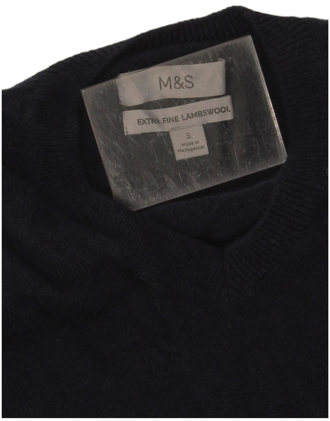 Suéter masculino Marks & Spencer com decote em V pequeno de lã azul marinho