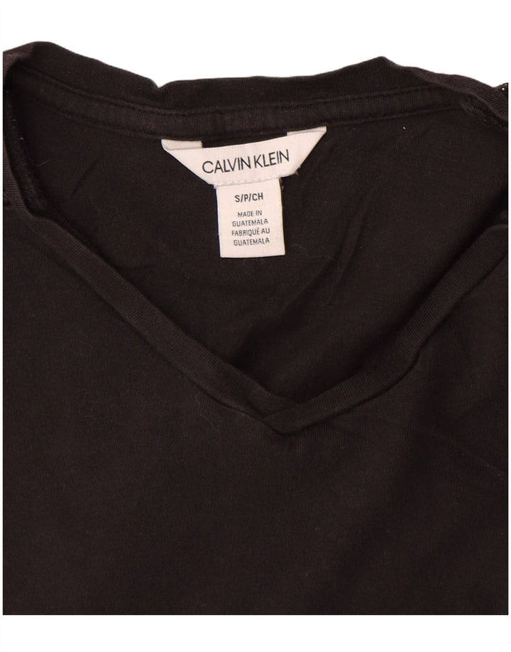 Camiseta masculina CALVIN KLEIN com estampa gráfica pequena de algodão preto