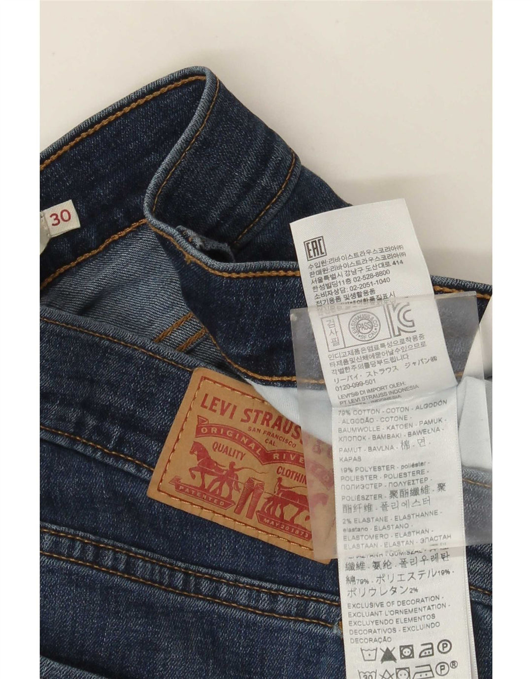 Calça jeans feminina Levi's 314 Shaping Straight W30 L32 azul algodão