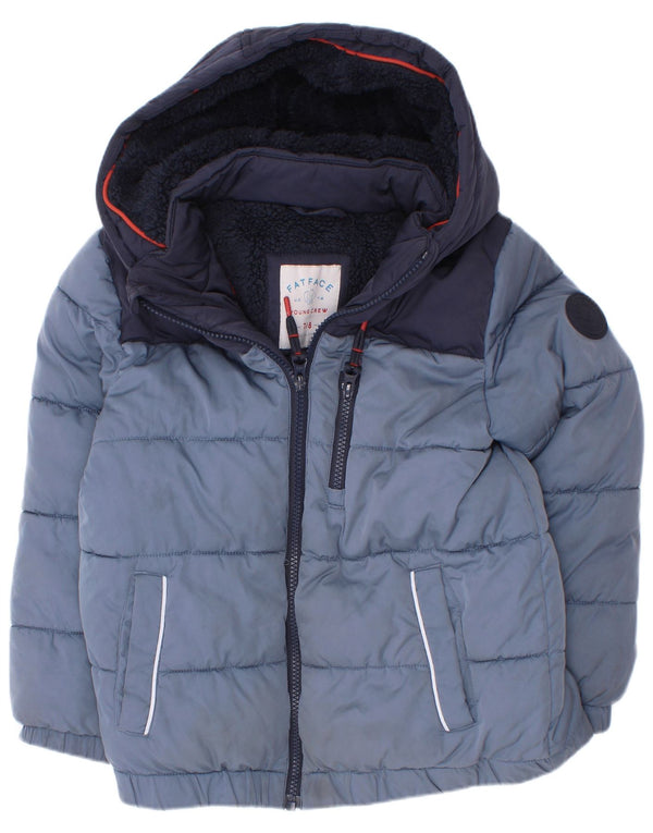 Jaqueta acolchoada Sherpa com capuz para meninos Fat Face 7-8 anos azul marinho Colourblock