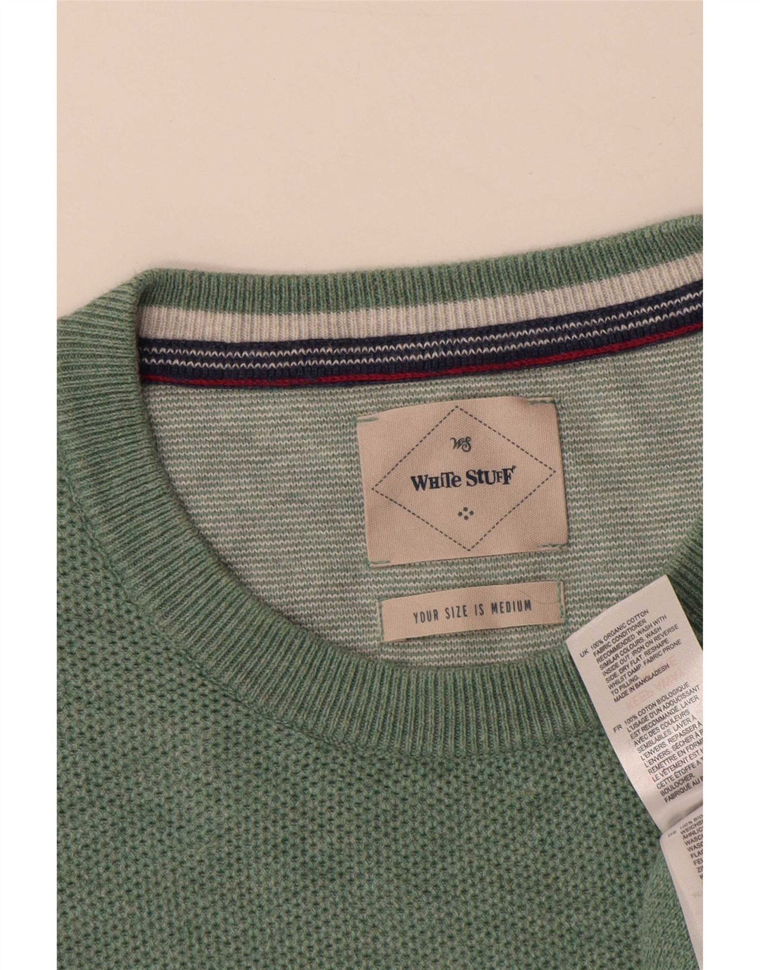 Suéter masculino branco com gola redonda e algodão verde médio
