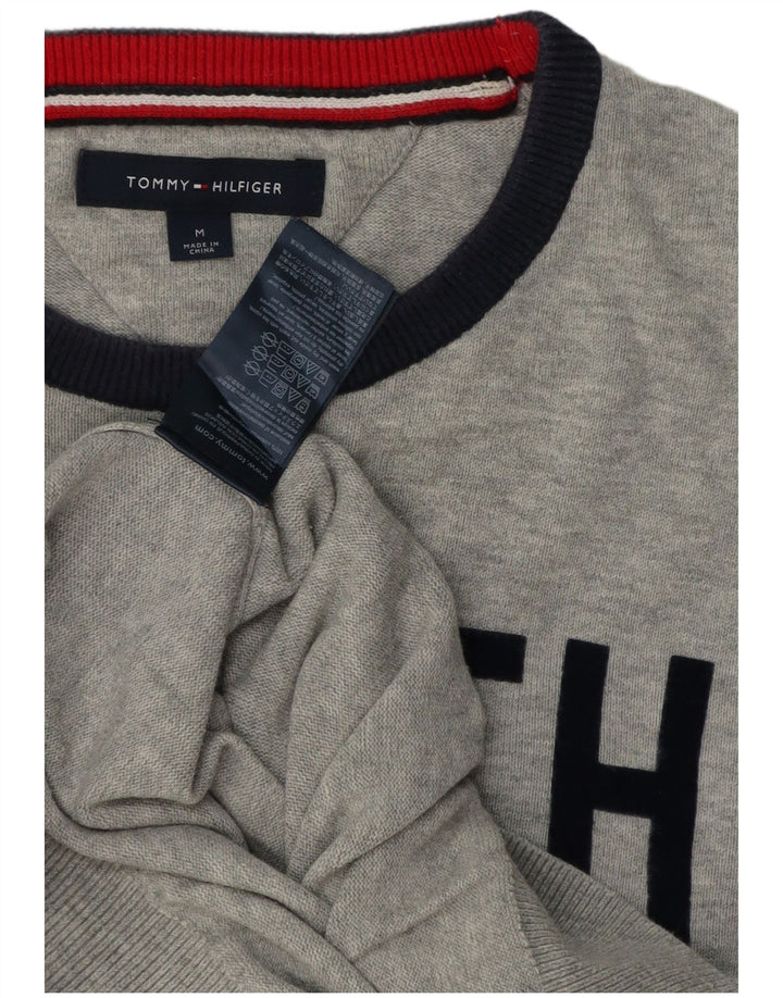 Suéter masculino TOMMY HILFIGER com gola redonda e bloco colorido cinza médio