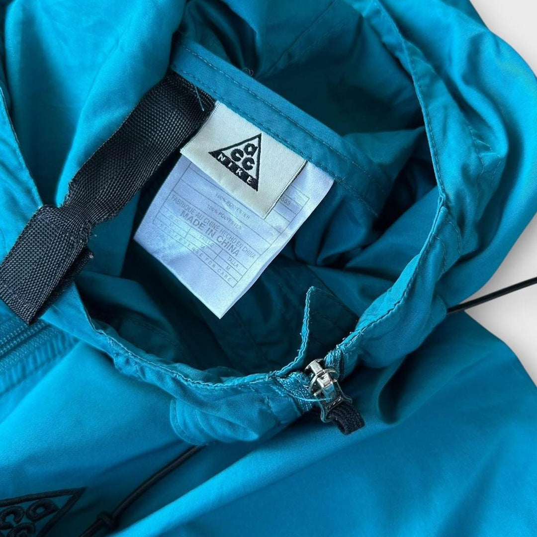 Jaqueta embalável Nike ACG - média (cabe como uma grande)