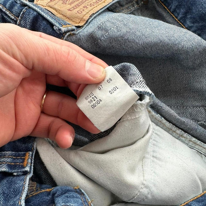 Calça jeans Levi's 504 - cintura 34