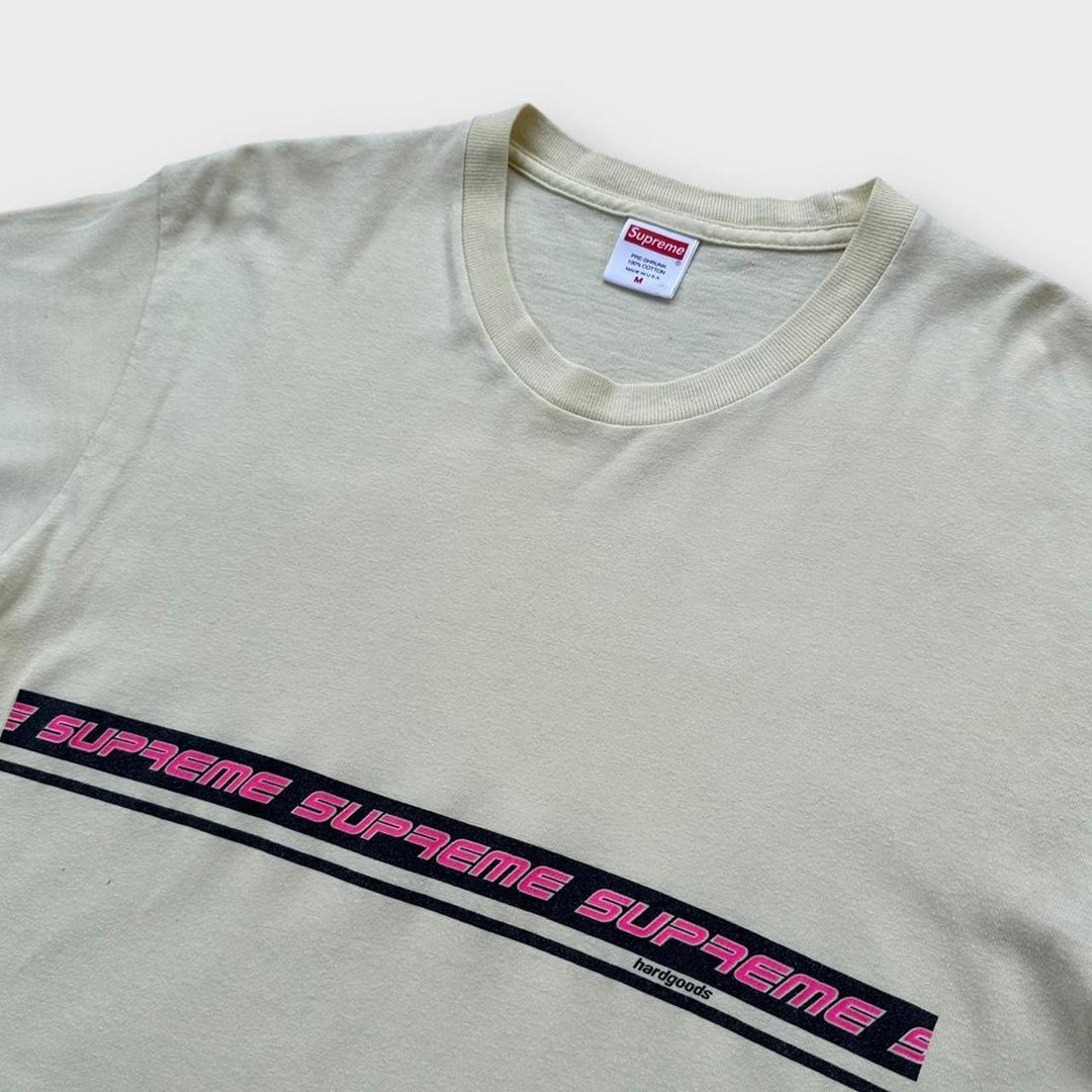 Supreme hard goods soletrar camiseta - média