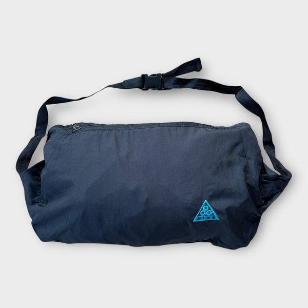 Jaqueta embalável Nike ACG - média (cabe como uma grande)