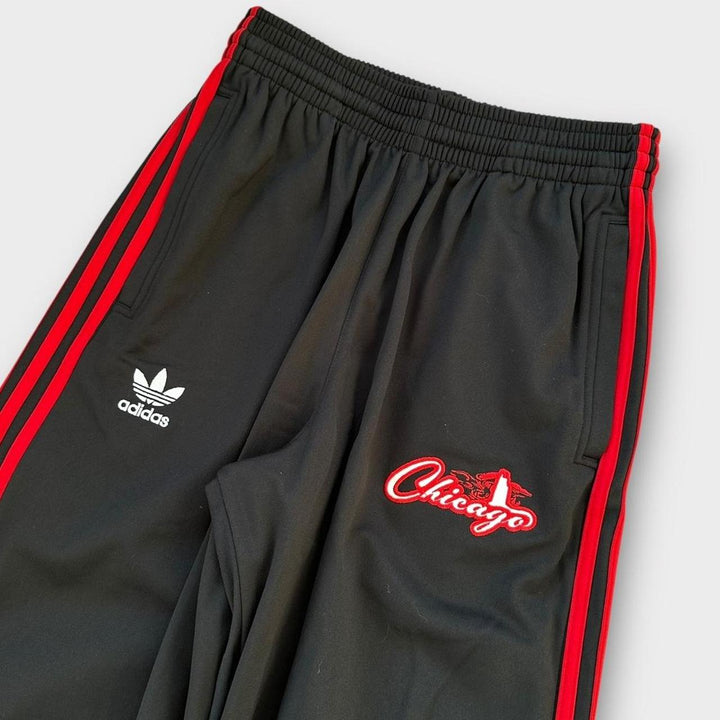 Calças largas Adidas - pequenas (elásticas com cordão)