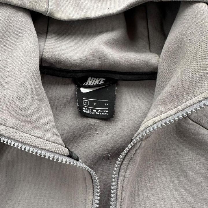 Moletom com capuz Nike Tech Style - pequeno