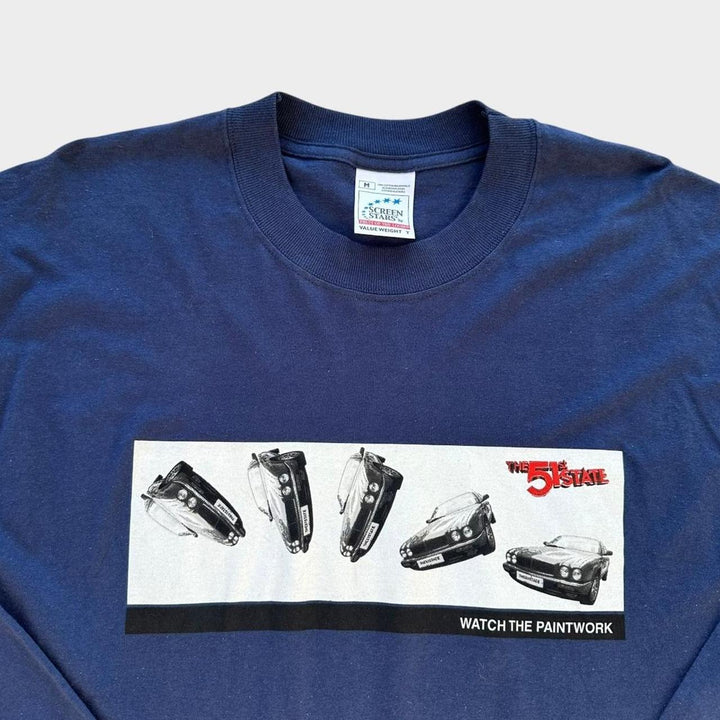 Camiseta gráfica do filme do 51º estado - média