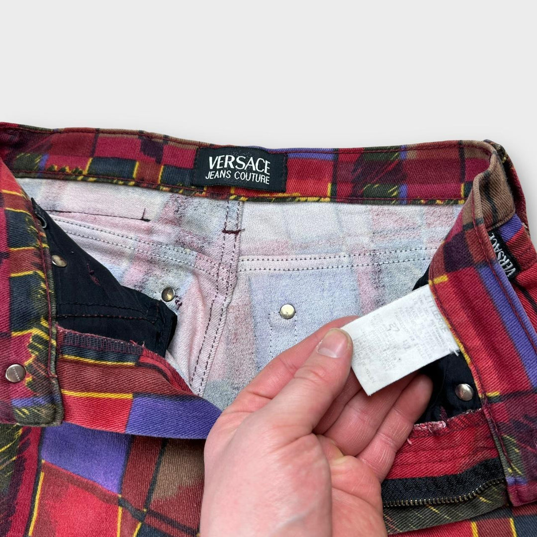 Calça jeans vintage Versace com estampa - cintura 27”