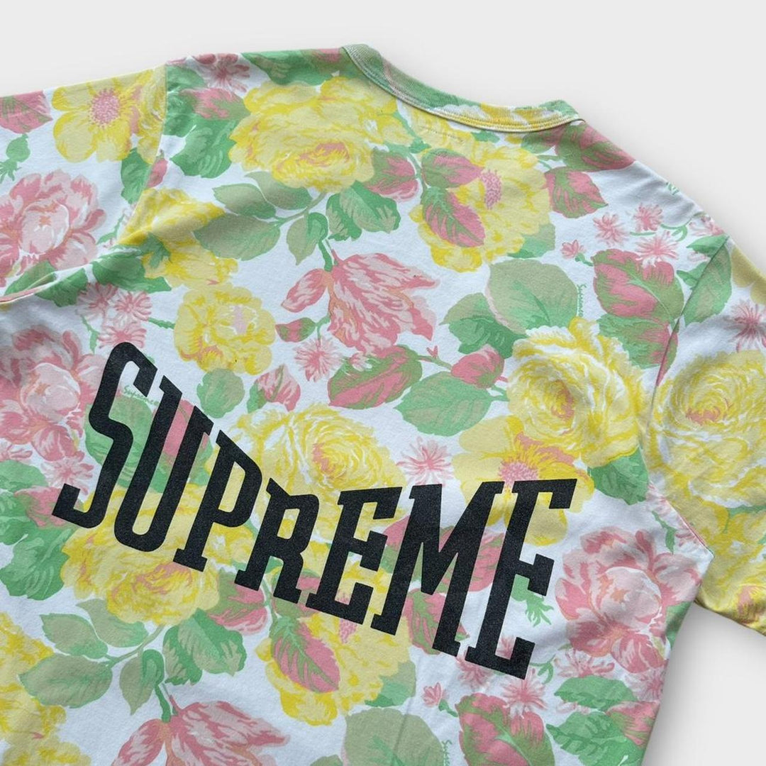 Camiseta gráfica Supreme Flowers - grande