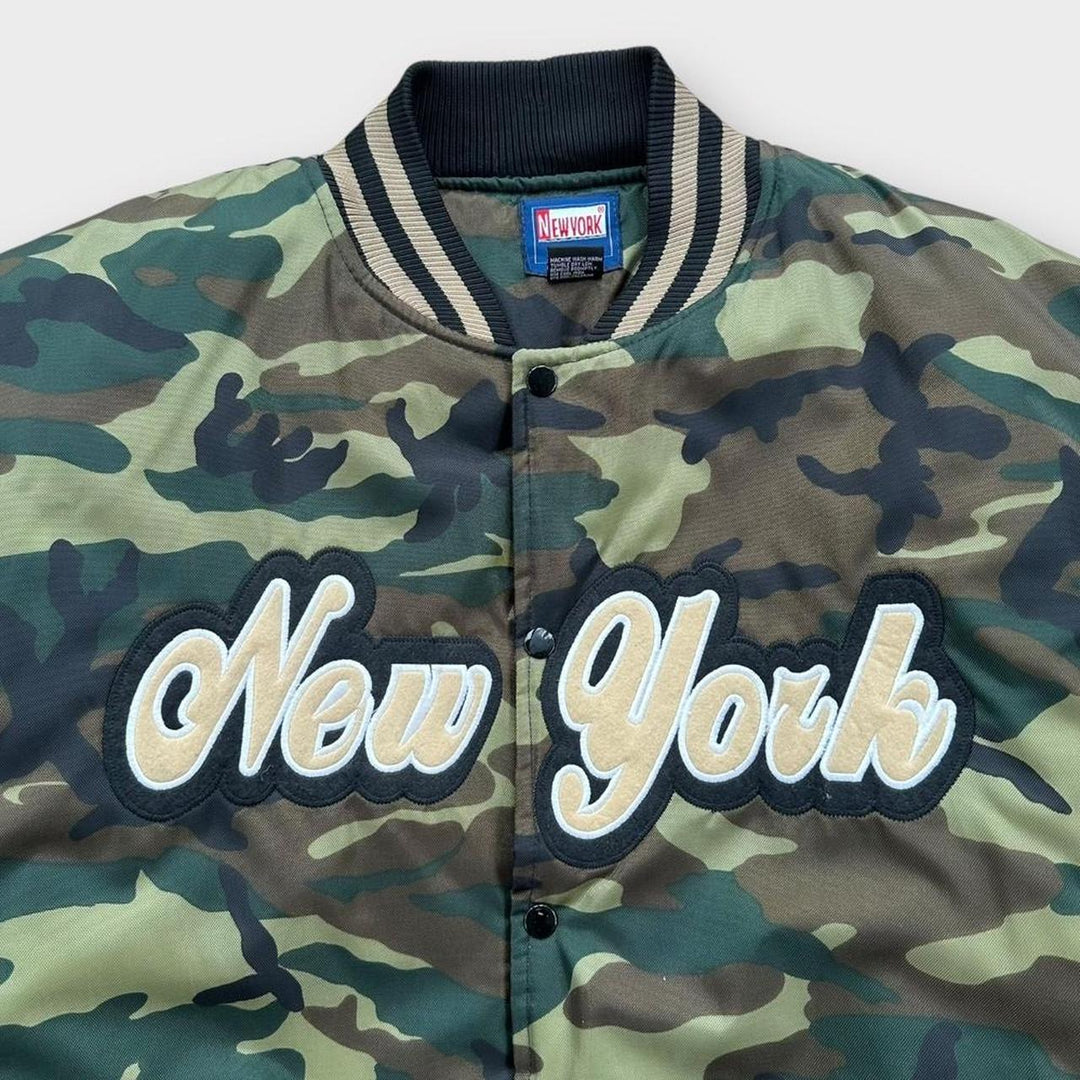 Jaqueta bomber camuflada vintage de Nova York - XL (cabe como um XXL)