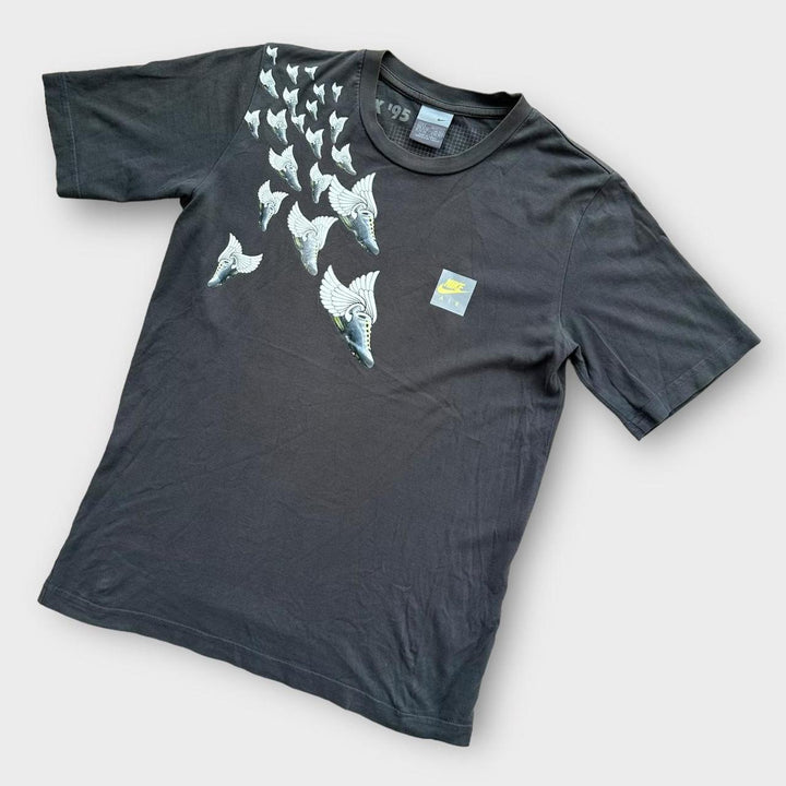 Camiseta Nike Air Max 95 - Pequena