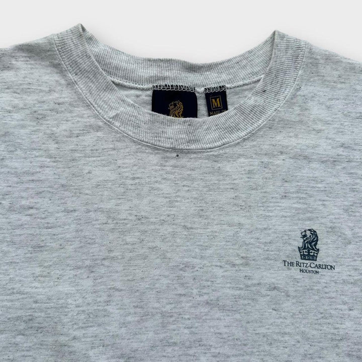 Camiseta gráfica vintage The Ritz Carlton - média