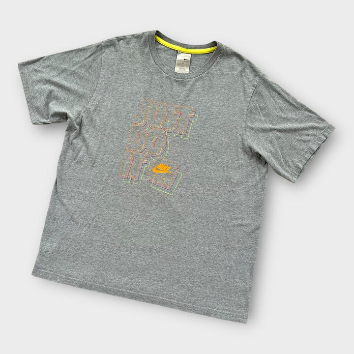 Camiseta vintage Nike com estampa gráfica - XXL
