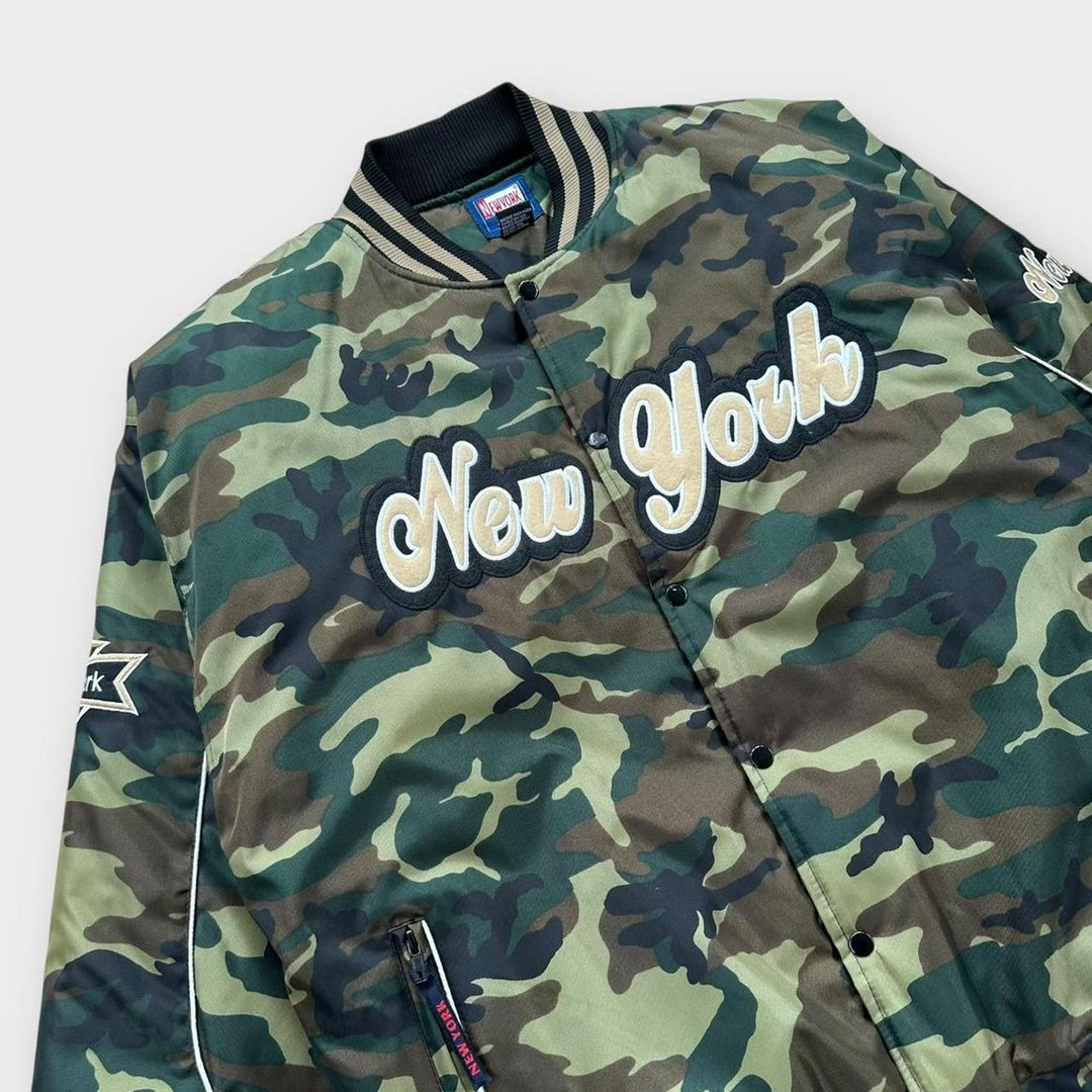 Jaqueta bomber camuflada vintage de Nova York - XL (cabe como um XXL)