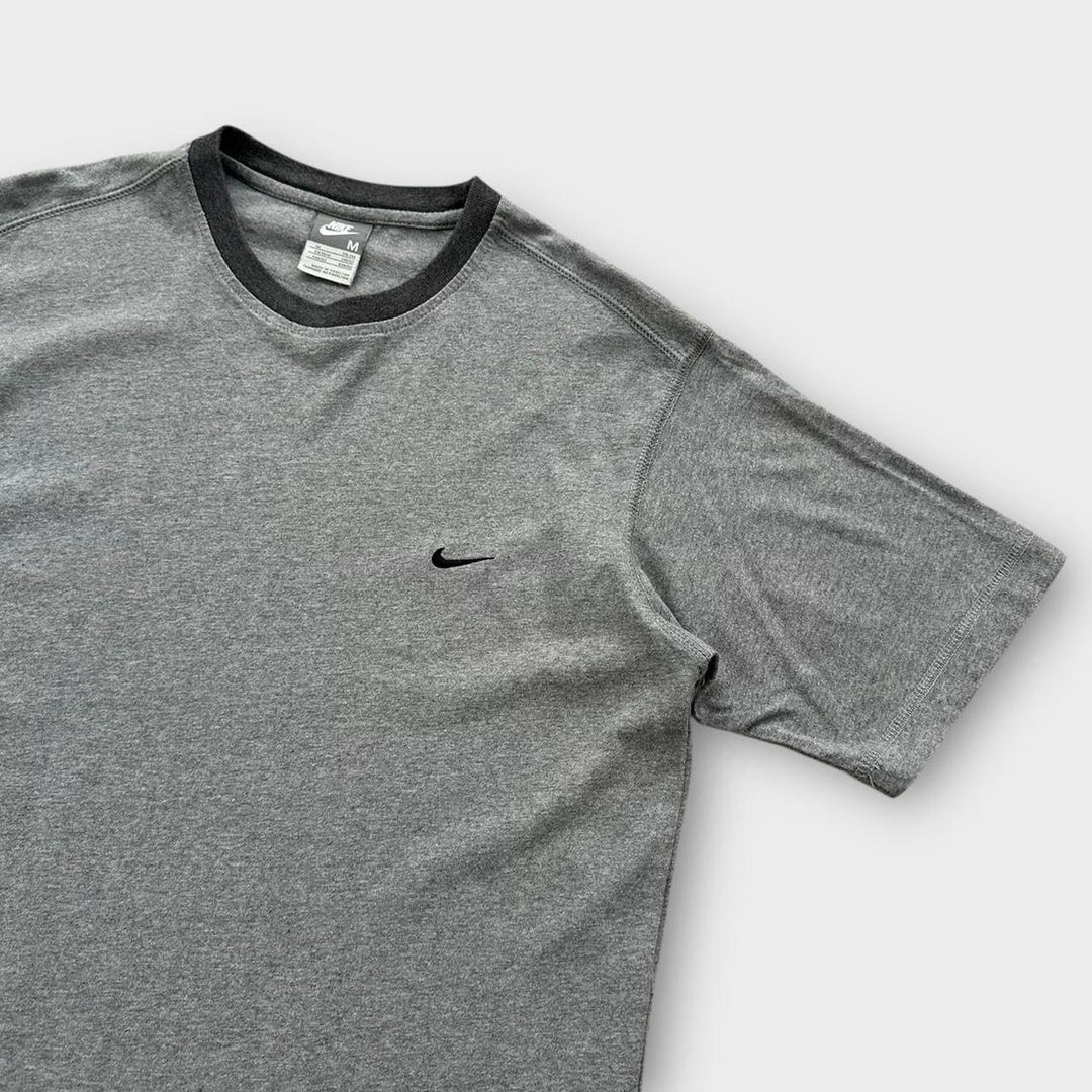 Camiseta Nike vintage - média