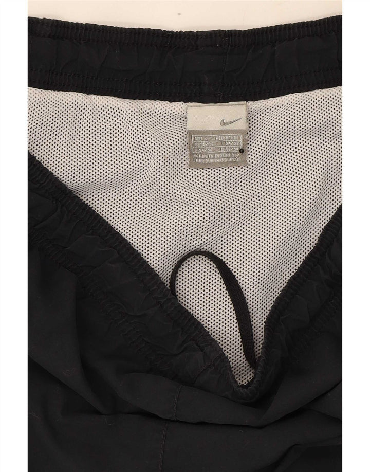 Shorts esportivos masculinos Nike grandes pretos