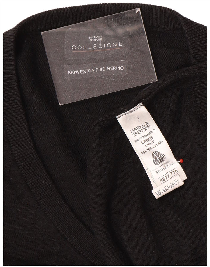 Suéter masculino Marks & Spencer com decote em V, grande lã preta