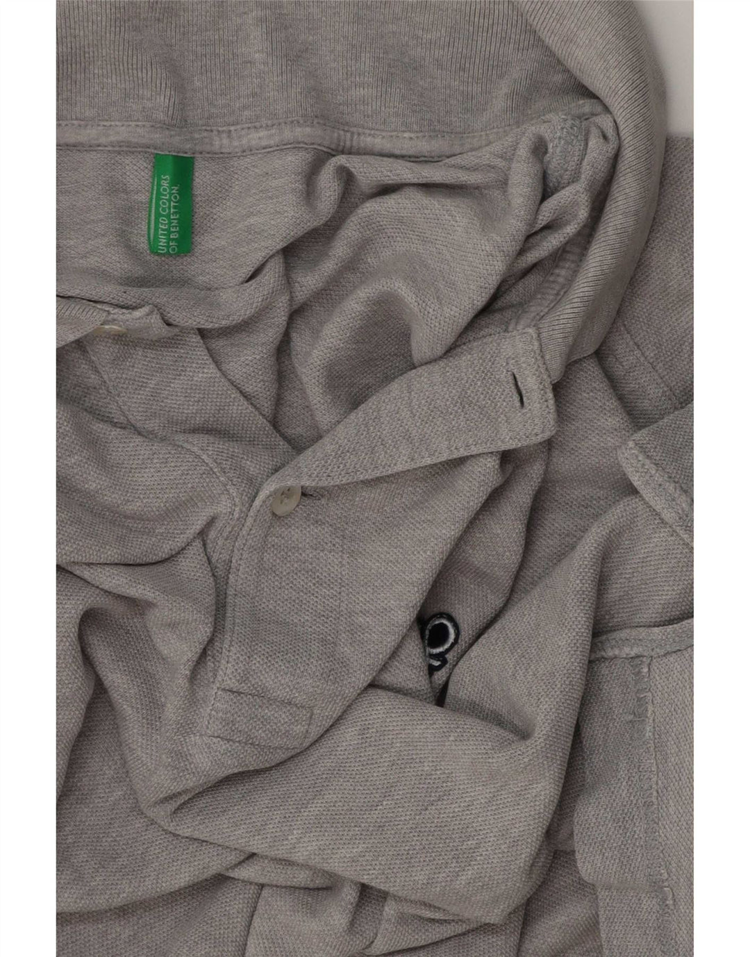 Camisa polo masculina Benetton cinza médio manchado