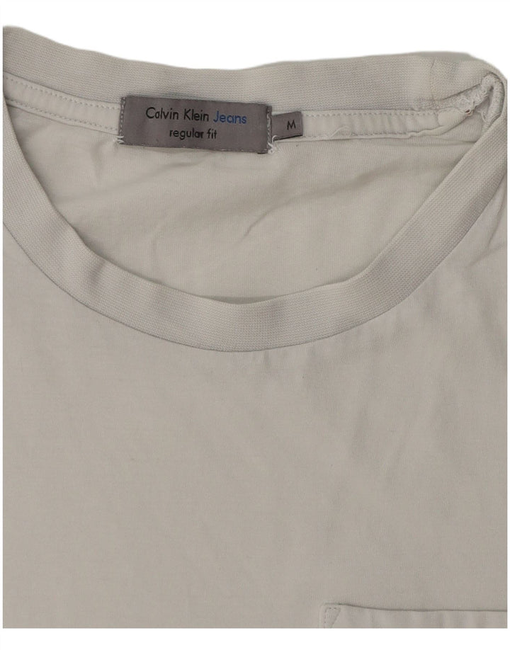 Camiseta masculina Calvin Klein Jeans Regular Fit gráfica top médio branco