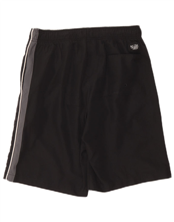 Shorts esportivos masculinos Nike médio preto poliéster