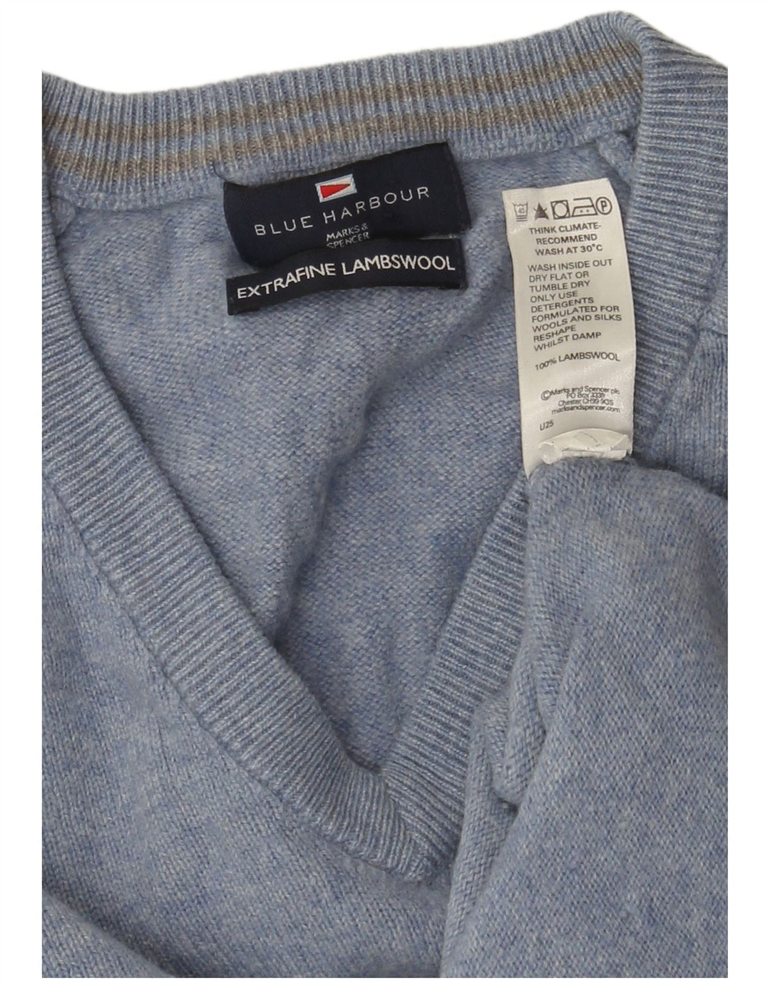 Suéter masculino Marks & Spencer Blue Harbor com decote em V azul médio