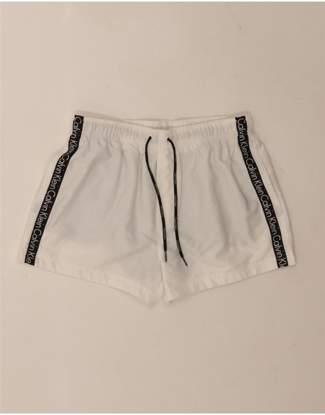 Shorts de natação masculino Calvin Klein gráfico médio branco colorblock
