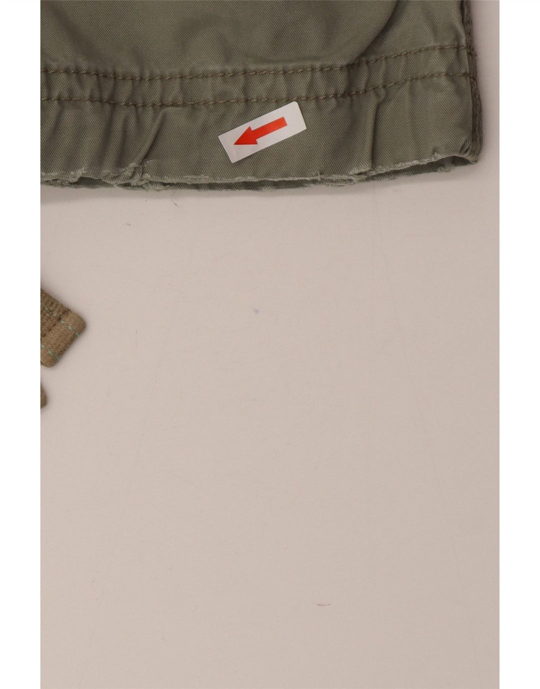 Bermuda masculina Celio Graphic Cargo W32 verde médio