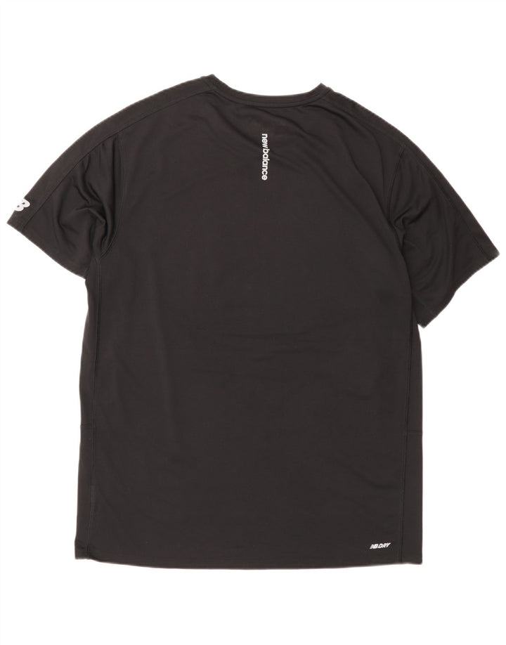 Camiseta gráfica masculina New Balance Top médio preto