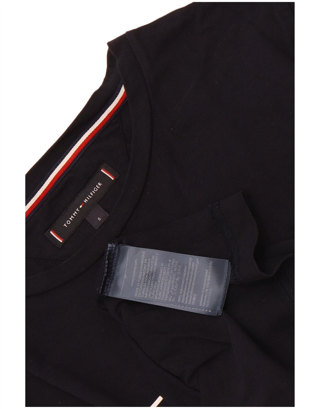 Camiseta masculina Tommy Hilfiger com estampa gráfica pequena de algodão preto