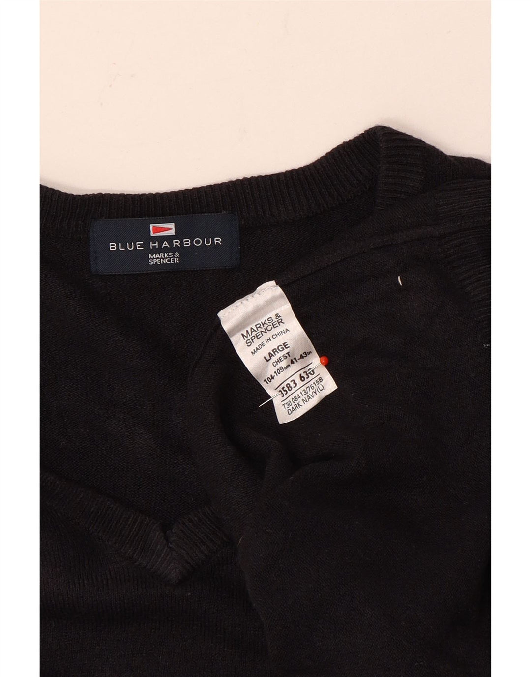 Suéter masculino Marks & Spencer Blue Harbor com decote em V grande azul marinho