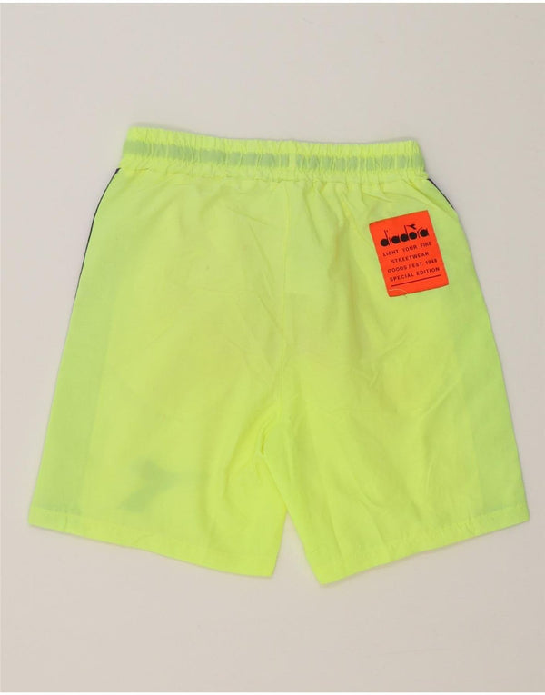 Shorts esportivos gráficos Diadora Boys 7-8 anos verde colorblock poliéster