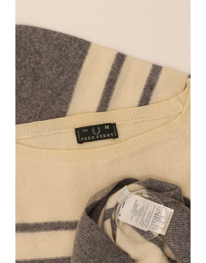 Suéter feminino Fred Perry com gola canoa e lã listrada bege médio Reino Unido 12