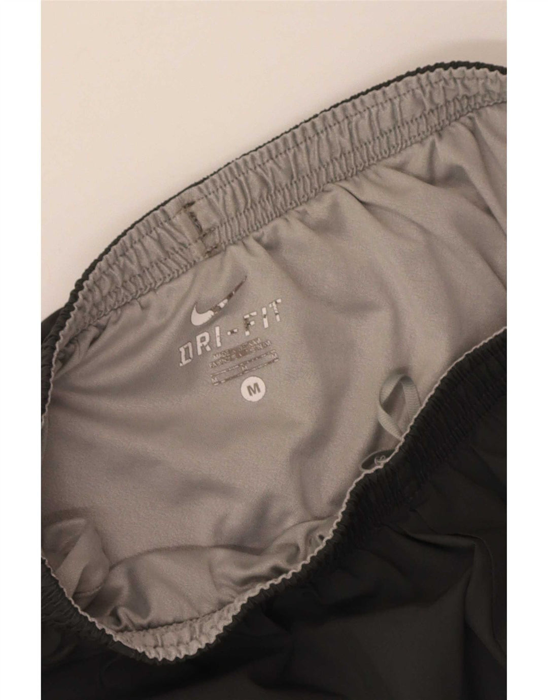 Shorts esportivos masculinos Nike Dri Fit cinza médio