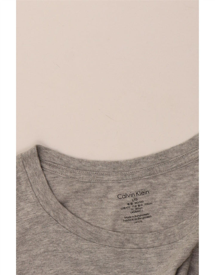 Camiseta masculina Calvin Klein grande cinza manchada