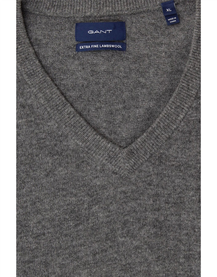 Suéter masculino GANT com decote em V XL lã de cordeiro cinza