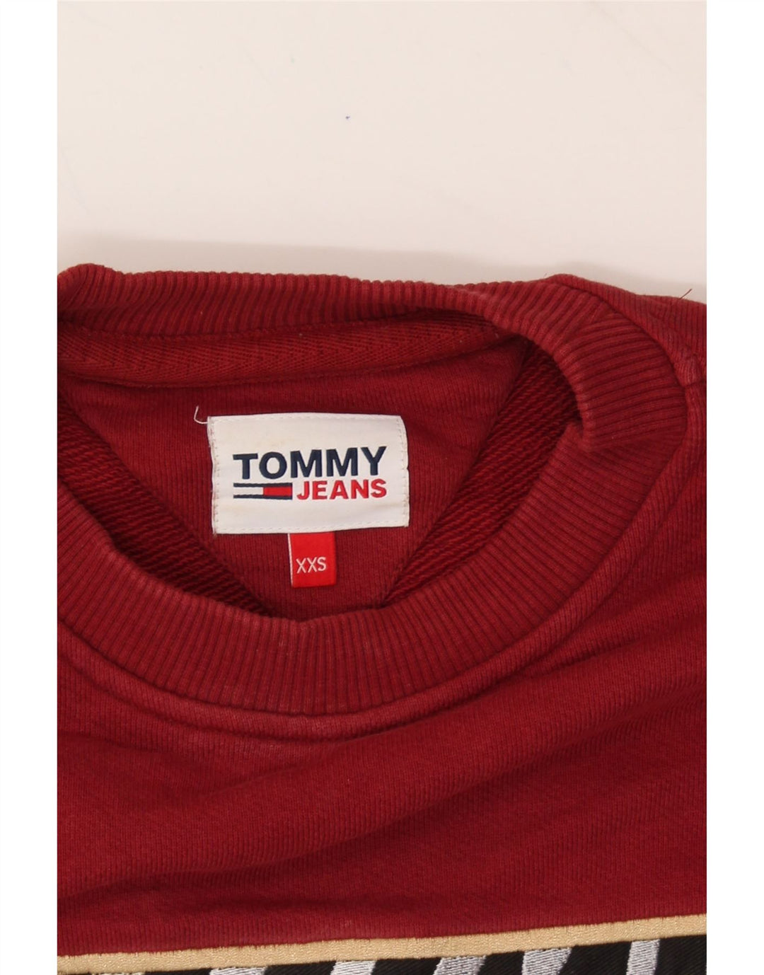 TOMMY HILFIGER Womens Graphic Sweatshirt Jumper UK 2 2XS Burgundy Vintage Tommy Hilfiger and Second-Hand Tommy Hilfiger from Messina Hembry 