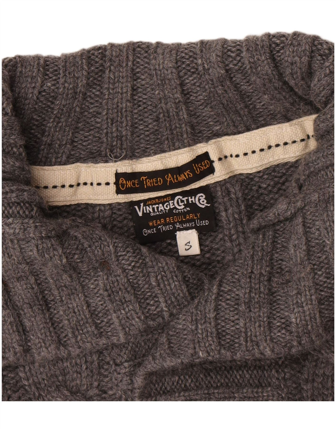 Suéter masculino Jack & Jones com gola com botão e lã cinza pequena
