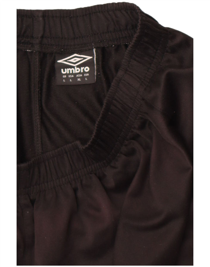 Shorts esportivos masculinos Umbro grandes pretos