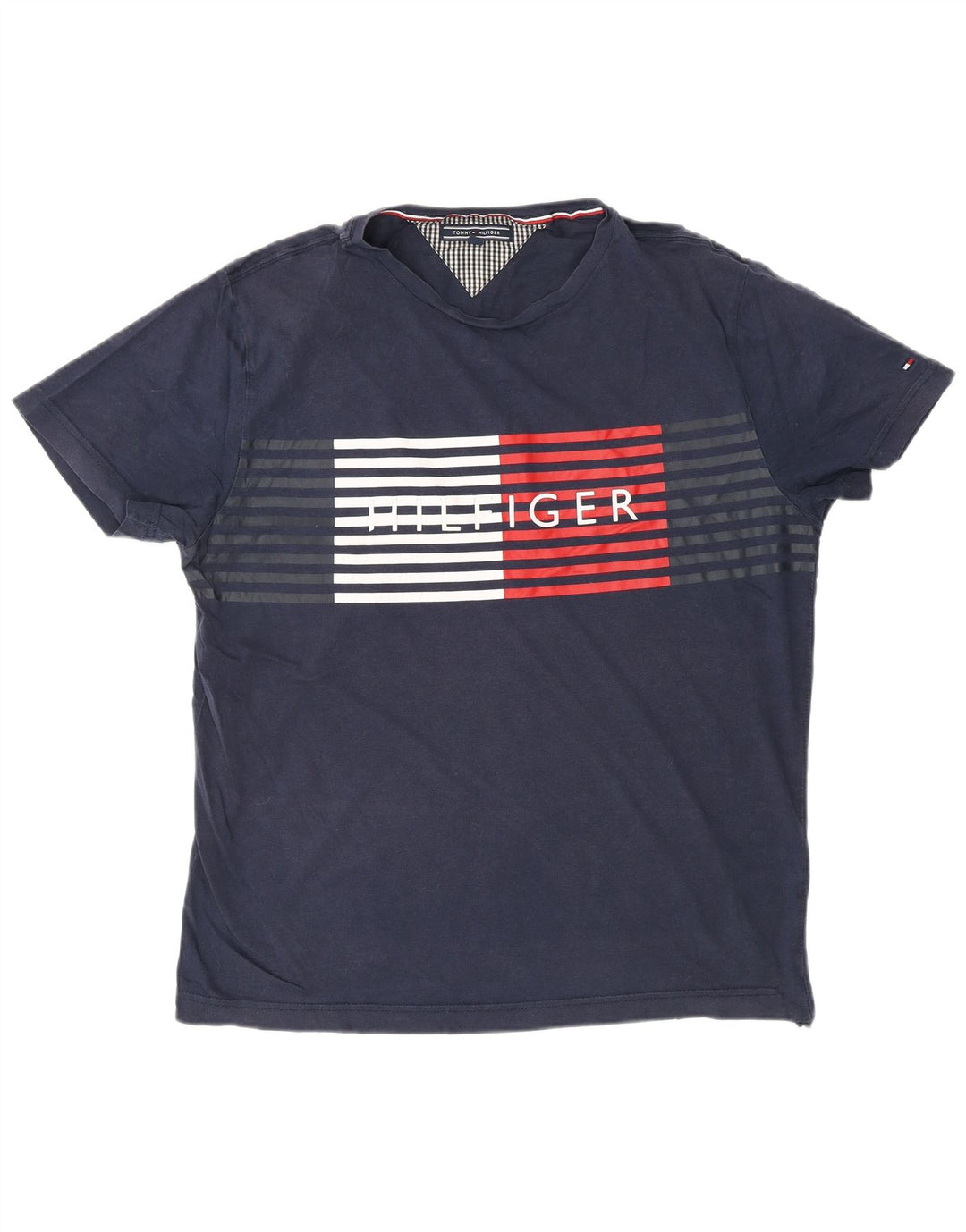 Camiseta masculina TOMMY HILFIGER com estampa gráfica grande listrada azul marinho