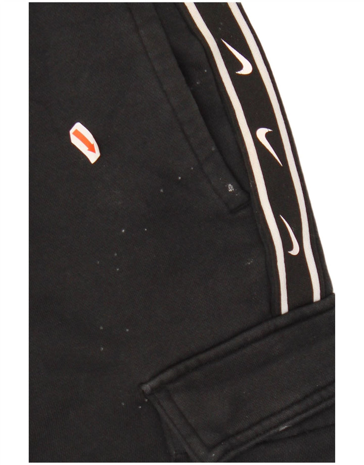 Calça de treino masculina NIKE Graphic Cargo Joggers médio preto algodão