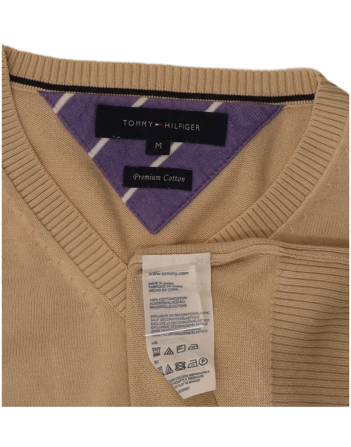 Suéter masculino TOMMY HILFIGER com decote em V de algodão bege médio