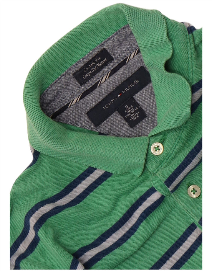Camisa polo masculina Tommy Hilfiger Custom Fit listrada verde médio