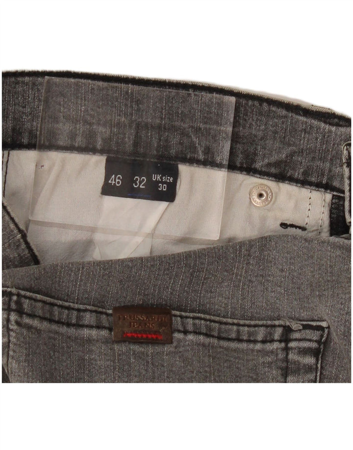 Shorts jeans feminino Trussardi W30 cinza médio