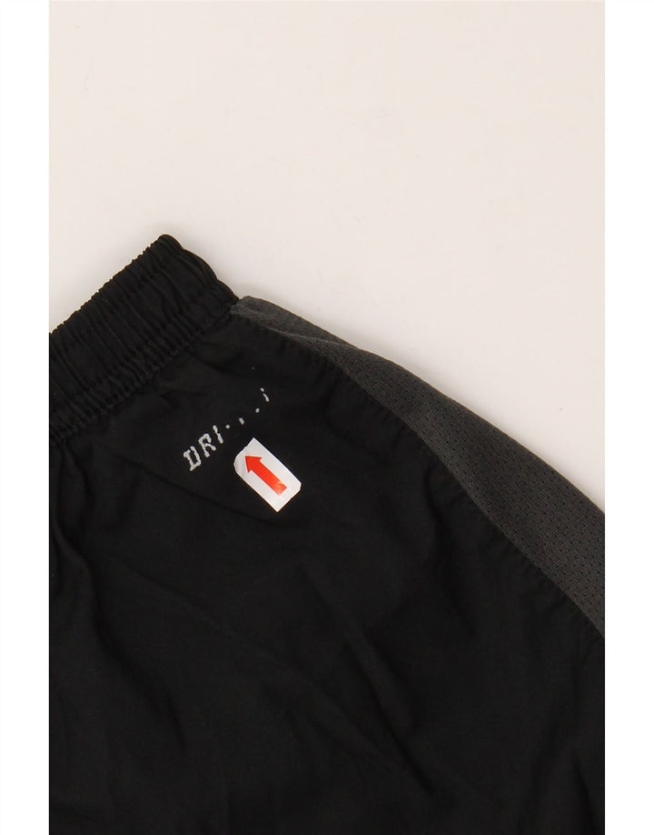 Shorts esportivos masculinos Nike Dri Fit médio preto colorblock