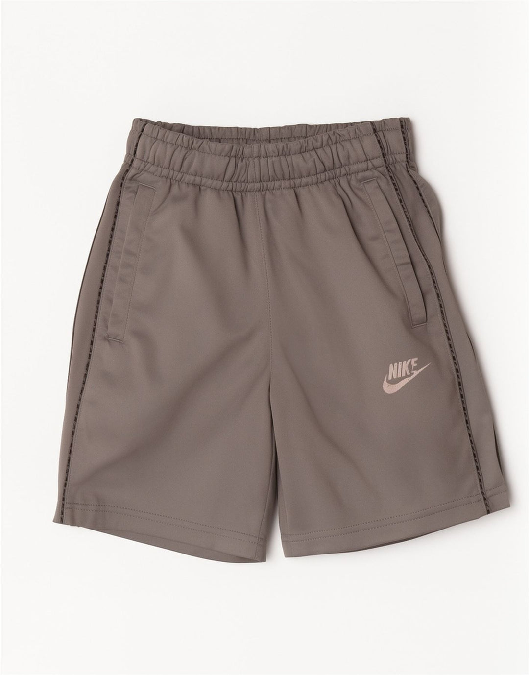 Shorts esportivos Nike Boys 10-11 anos cinza médio esportivo