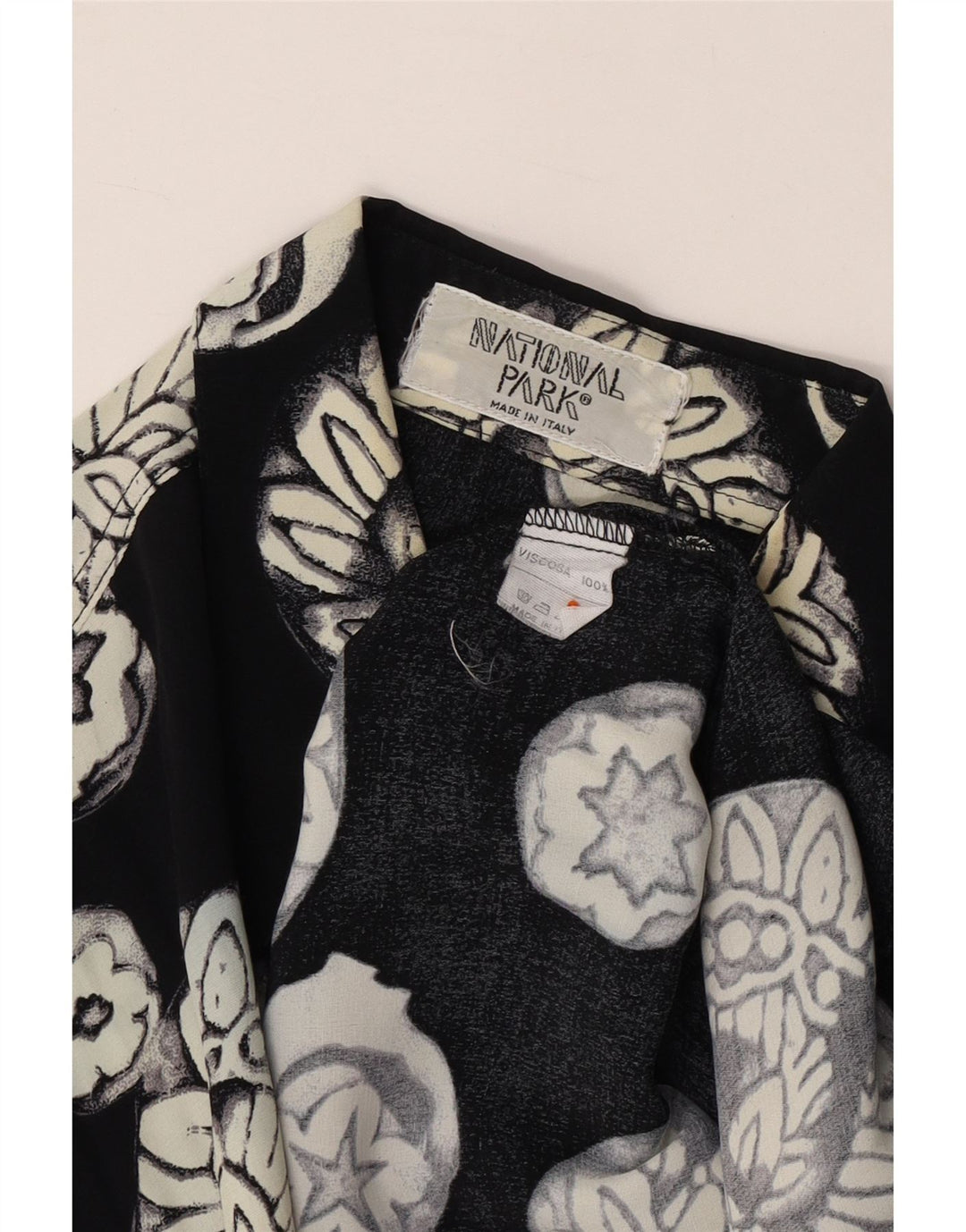 Camisa masculina VINTAGE grande viscose floral preta