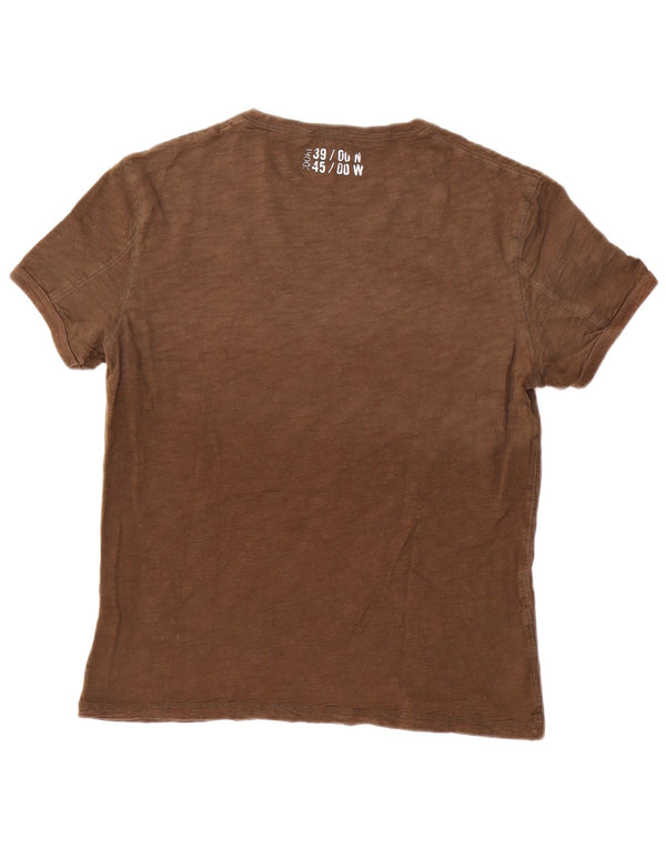 Camiseta masculina gráfica Gas Top de algodão marrom médio