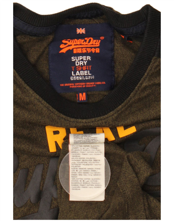 Camiseta gráfica masculina Superdry Top médio cáqui algodão colorblock